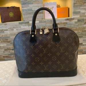 SOLD Louis Vuitton Alma Handbag ❤️